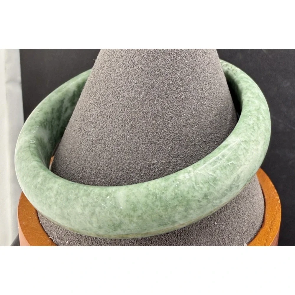 Vintage Bangle Bracelet Green Polished Stone Chunky Size 7.5